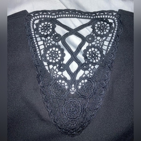 St Jubileens Black Polyester Lace Embroidered Back Ruffle short sleeves NWOT Lg - Picture 2 of 12